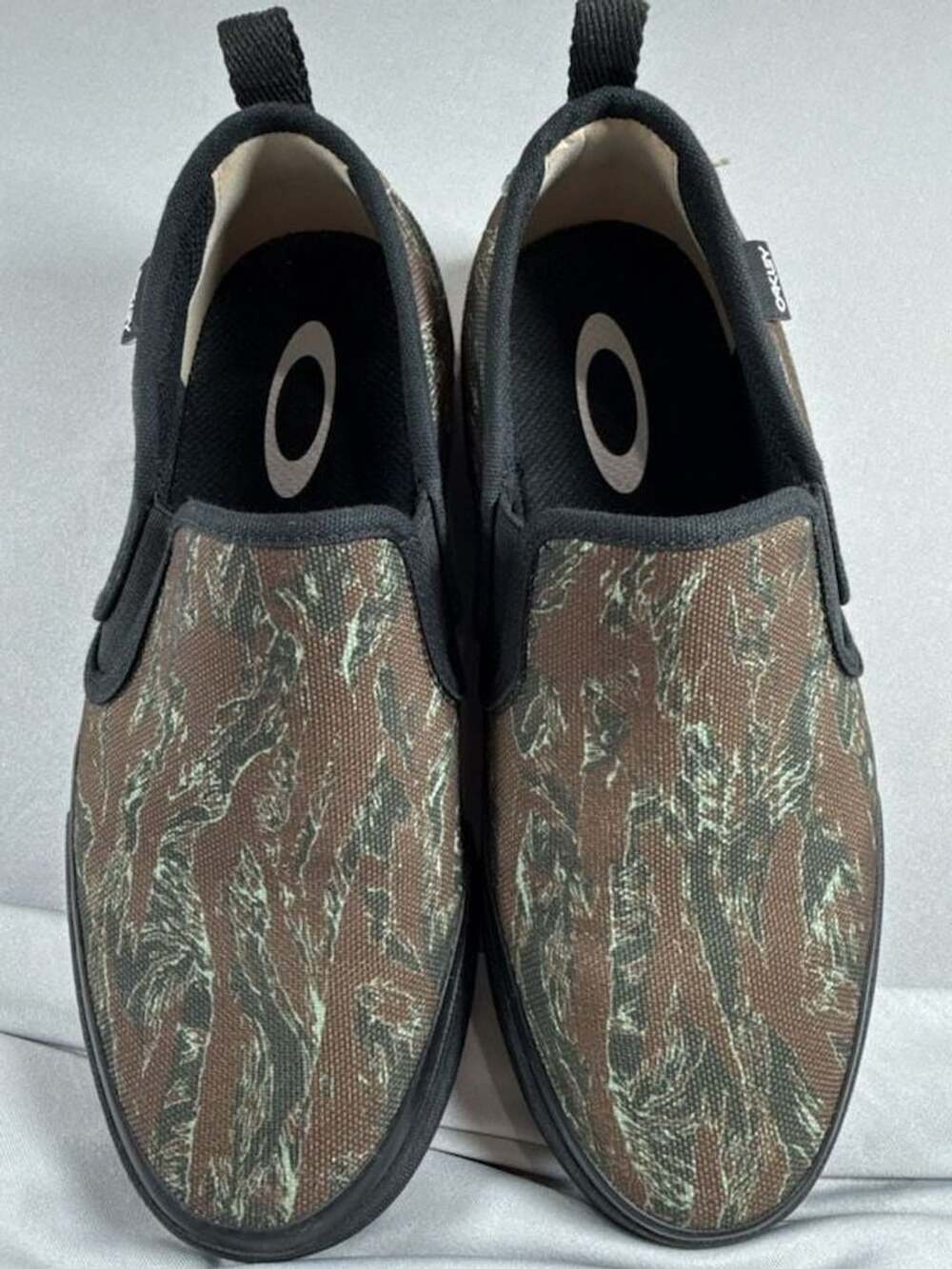 Oakley B1B Classic Slip-On Brown Green Tiger Camo Shoes 5.5mens/7.5womens